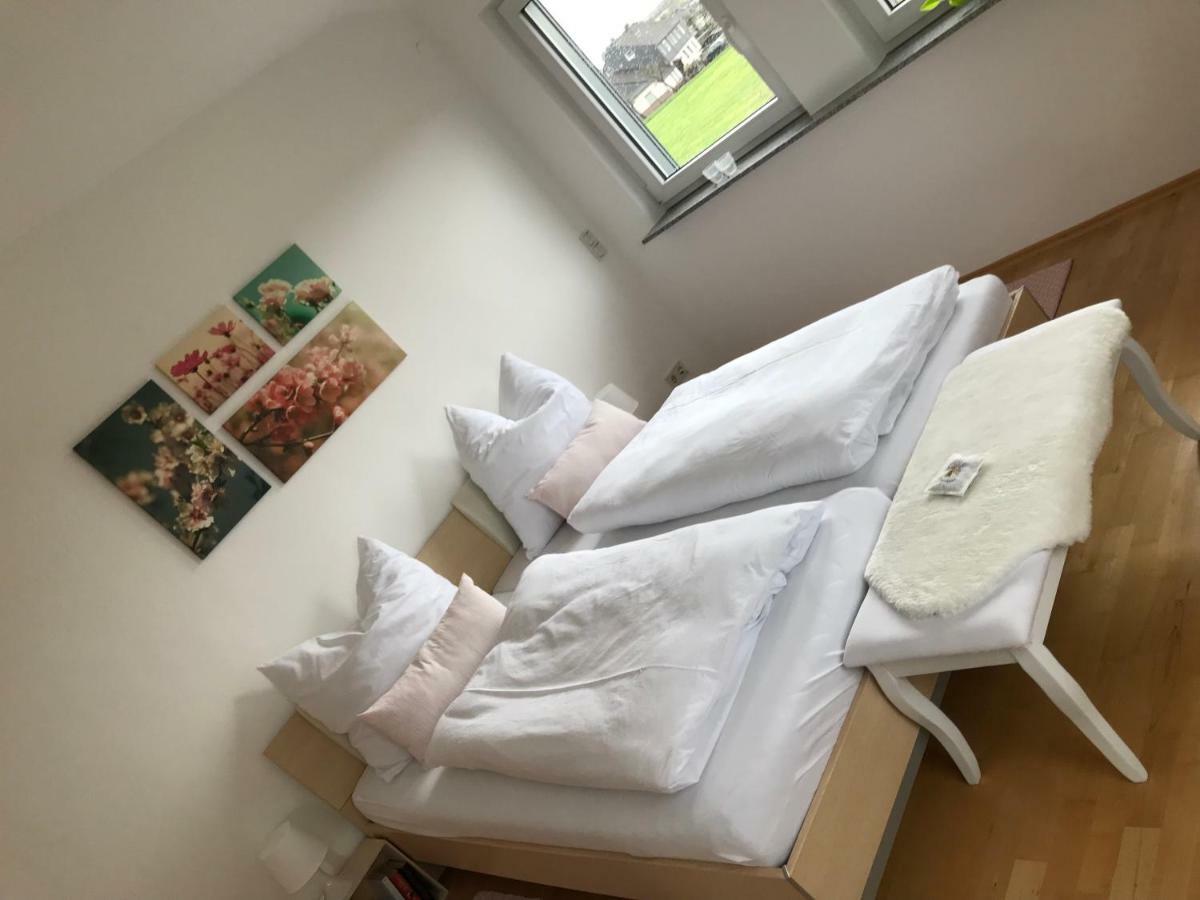 Apartamento Kleine Auszeit Mit Aussicht Velbert Toenisheide Exterior foto